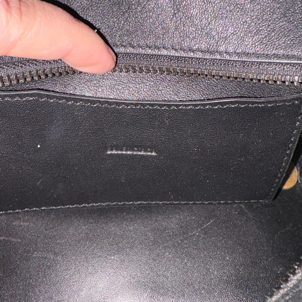 Balenciaga Handbag - Picture 4 of 7